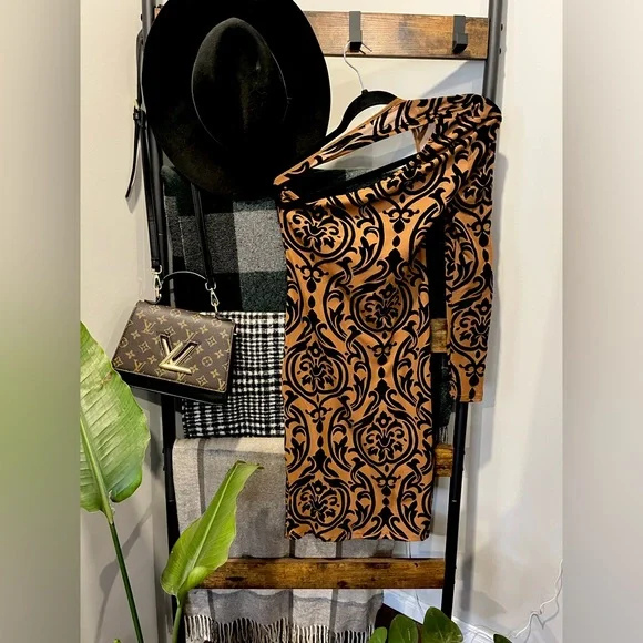 Fun Body-Con Dress - Picture 1 of 2